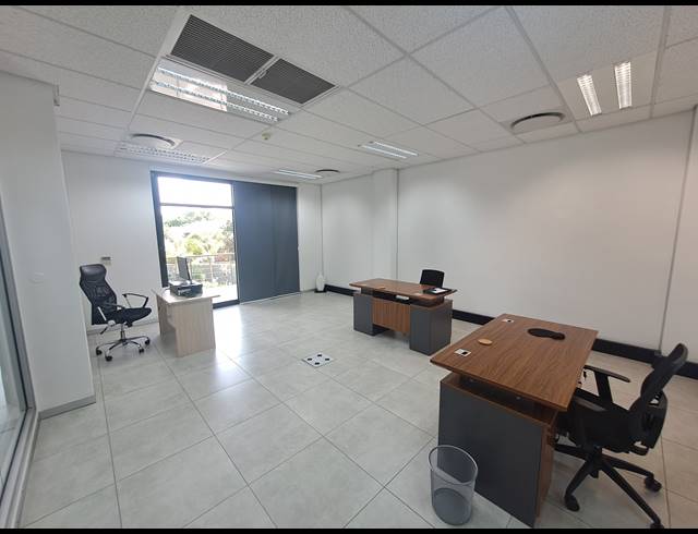 279M² OFFICE TO LET IN SANDHURST